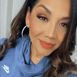 Meet your Posher, Sally